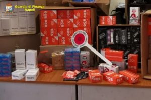 sequestro accessori sigarette napoli